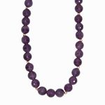 золотое ожерелье с полудрагоценными камнями 17073509